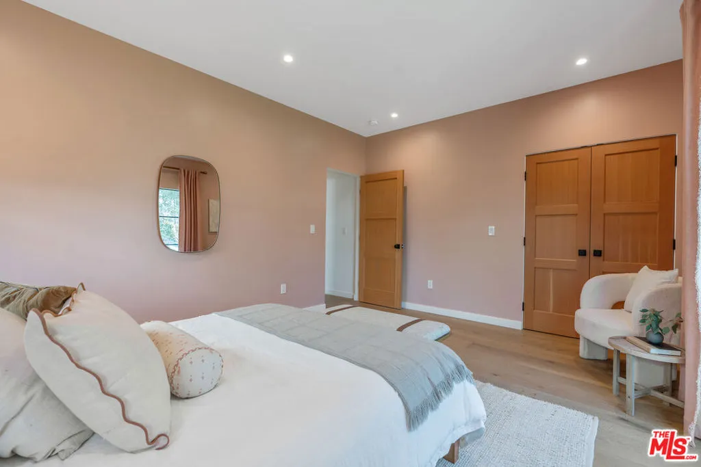 1280 S Sycamore Avenue, Los Angeles, California 90019 home-pic-37